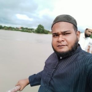 Meet your Posher, Naeem